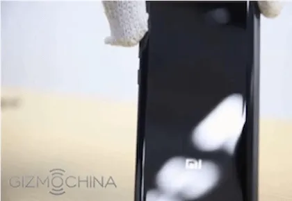 Mi 5 Pro an toàn trước màn tra tấn bằng mũi khoan