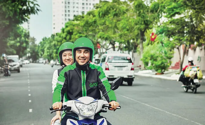 GrabBike giảm giá sốc từ chiều nay