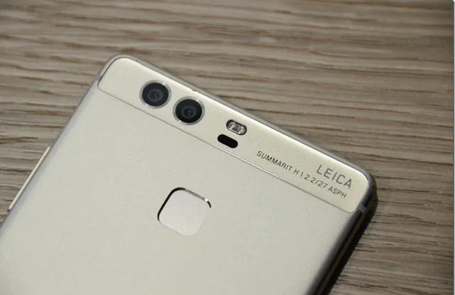 Leica không hề kết hợp với Huawei để làm camera