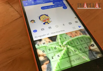 Thủ thuật chèn hình vào bàn phím smartphone