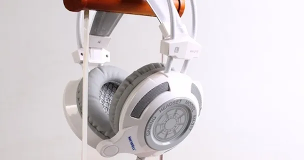 Trải nghiệm nhanh tai nghe SoundMax AH-317