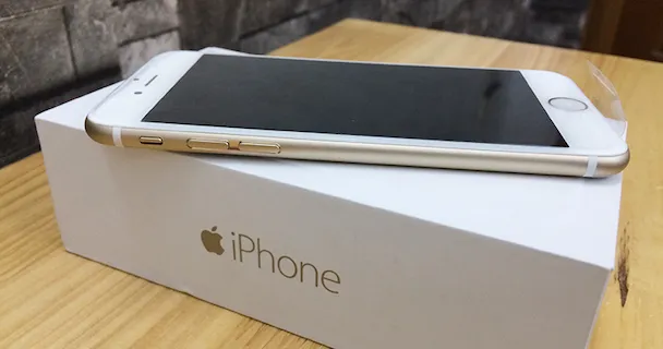 Người dùng iPhone hoang mang vì bị khóa máy