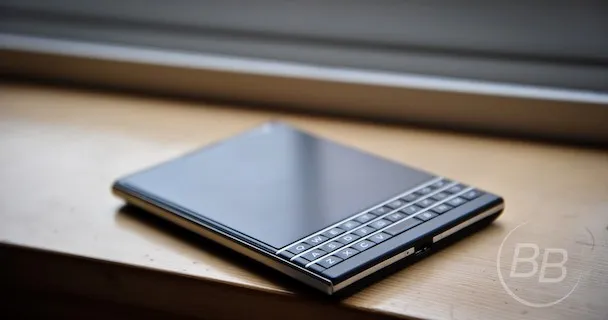 Blackberry Passport Black Edition giảm giá 4,5 triệu