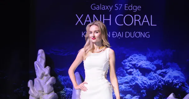 Galaxy S7 Edge Blue Coral - Vũ khí mới của Samsung