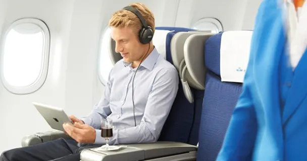 Mỹ và Anh cấm sử dụng tablet, laptop trên máy bay