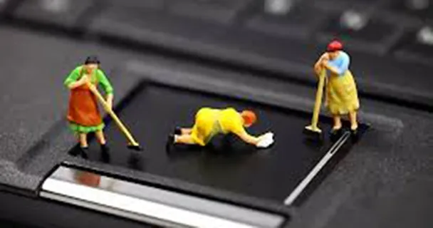 Cách làm sạch bàn phím máy tính nhanh cấp tốc