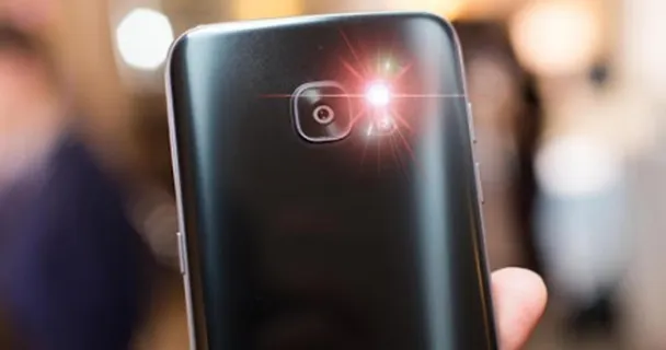 3 cách giúp tự bật đèn flash khi có người gọi đến