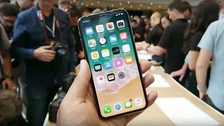 iPhone X bị 'hét giá' hơn 50 triệu ngày đầu mở bán