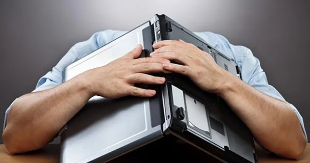 Cách xử lý lỗi laptop bất ngờ bị tụt pin