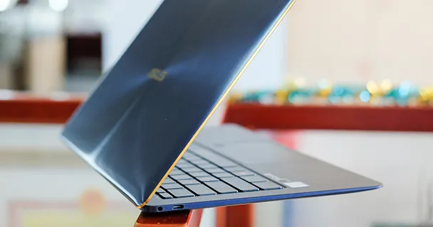 Đánh giá nhanh laptop siêu mỏng Asus Zenbook 3 Deluxe