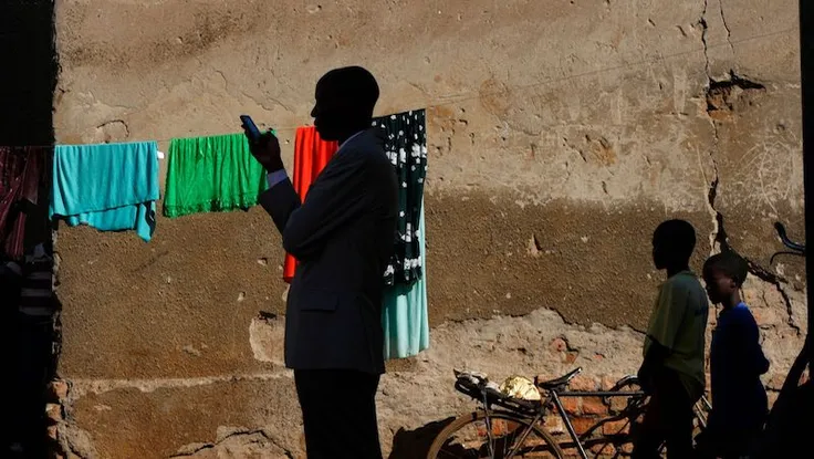 Quy định mới buộc người dân phải trả tiền để sử dụng Facebook 