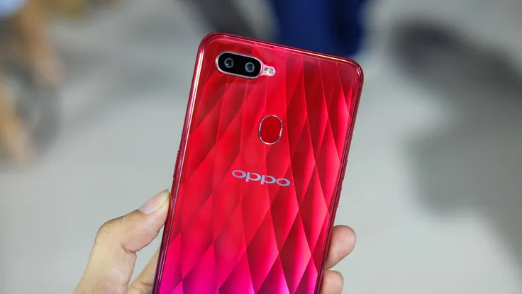 Sử dụng OPPO F9 trong 2 tiếng chỉ với 5 phút sạc