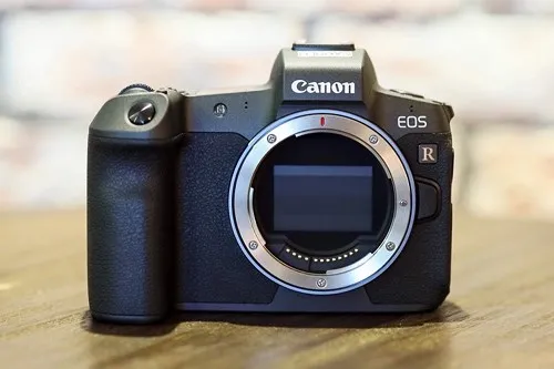 Canon ra mắt máy ảnh EOS R thế hệ mới