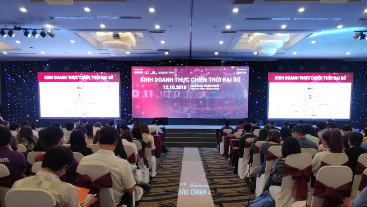 Sự kiện 'Kinh doanh thực chiến thời đại số' hút người tham dự