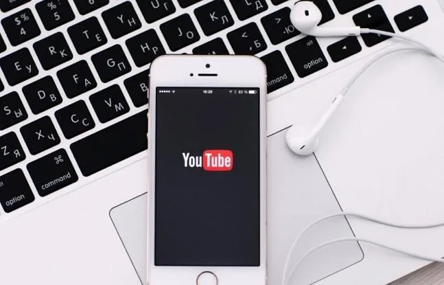 Cách nghe nhạc trên YouTube khi tắt màn hình iPhone