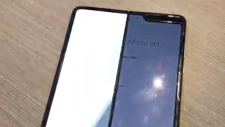 Samsung Galaxy Fold không tốt như quảng cáo