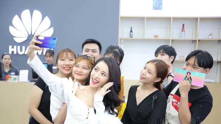 Huawei khai trương cửa hàng trải nghiệm thứ 6 tại Việt Nam