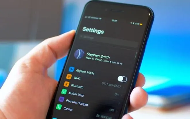 Cách bật chế độ tối trên iOS 13 để tiết kiệm pin