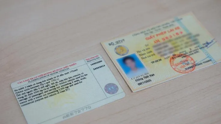 Cách kiểm tra giấy phép lái xe là thật hay giả bằng điện thoại