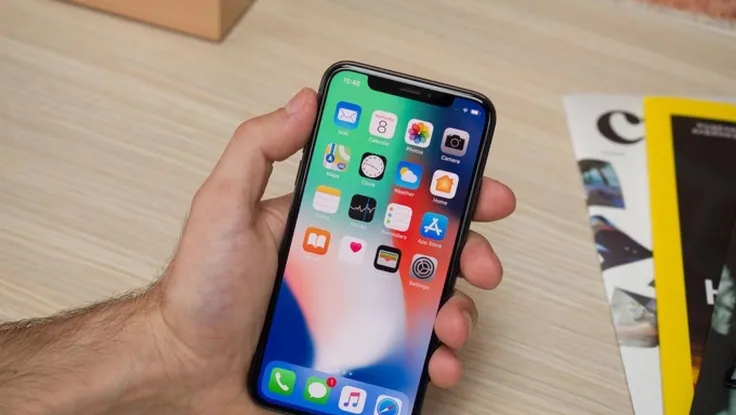 COVID-19 có thể tồn tại trên màn hình điện thoại 4 ngày?