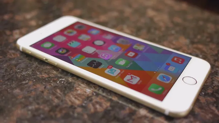 3 mẫu iPhone giảm giá còn dưới 5 triệu trong dịp 8-3