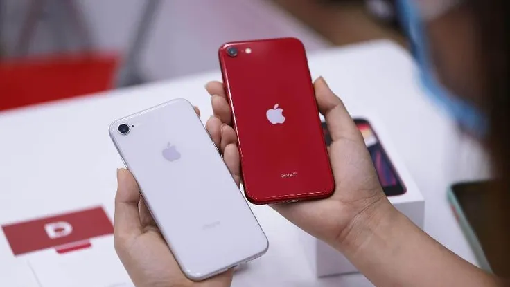 Trên tay nhanh iPhone SE 2020 đầu tiên tại Việt Nam