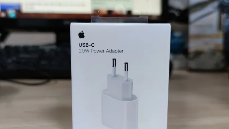 Có cần thiết phải mua sạc nhanh cho iPhone 12 series? 