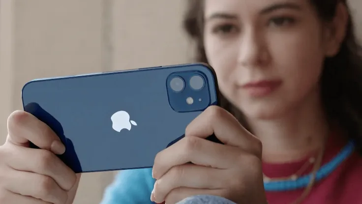 iPhone 12 giảm giá chỉ còn 20 triệu đồng