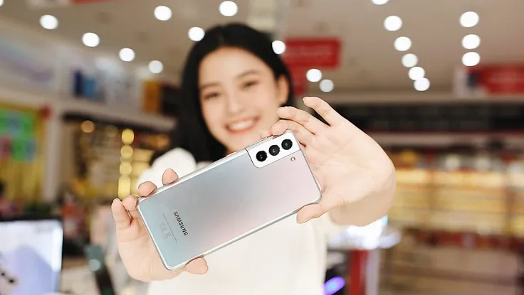Samsung Galaxy S21 series tiếp tục giảm giá 7 triệu đồng 