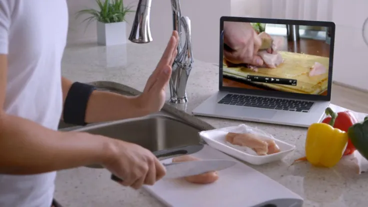 Bị truy nã nhưng vẫn không bỏ đam mê dạy nấu ăn trên YouTube