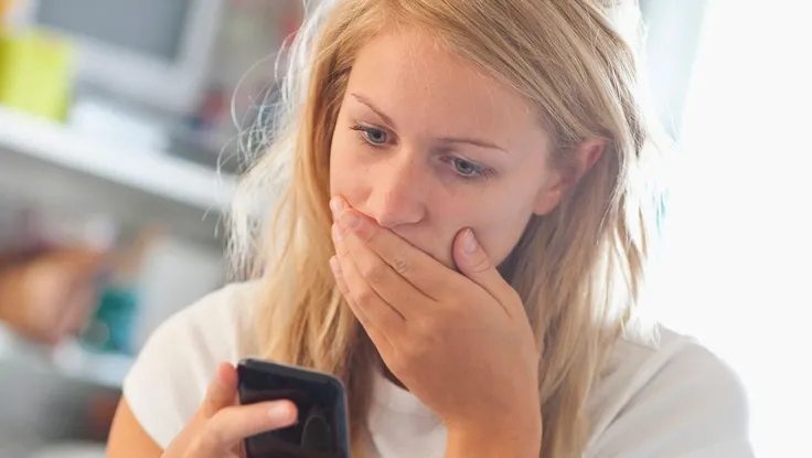 5 lý do khiến điện thoại không thể sạc nhanh