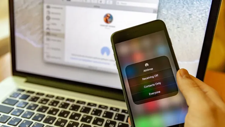 Lỗ hổng AirDrop có thể khiến bạn bị lộ số điện thoại và email