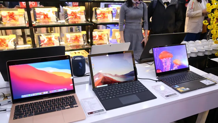 Ai đang dẫn đầu thị trường bán lẻ laptop tại Việt Nam?