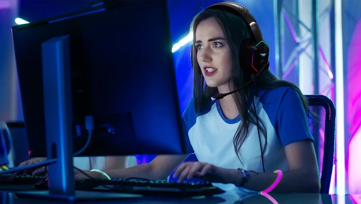 Đánh giá nhanh mẫu tai nghe chơi game giá rẻ đa màu sắc