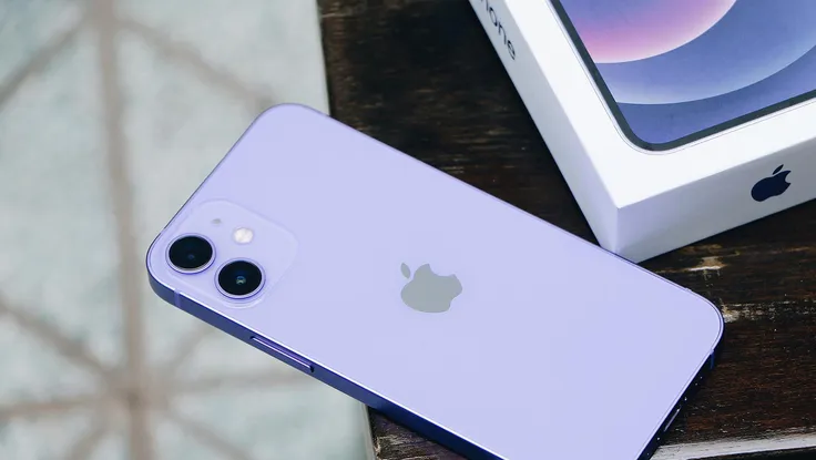 Vì sao Apple không tặng thêm quà khi bán iPhone như Samsung?