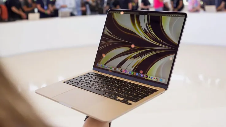MacBook Air M2 mạnh hơn bao nhiêu lần so với phiên bản cũ? 
