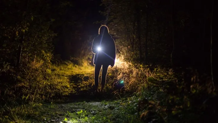 Cách kích hoạt đèn pin SOS trên điện thoại Samsung