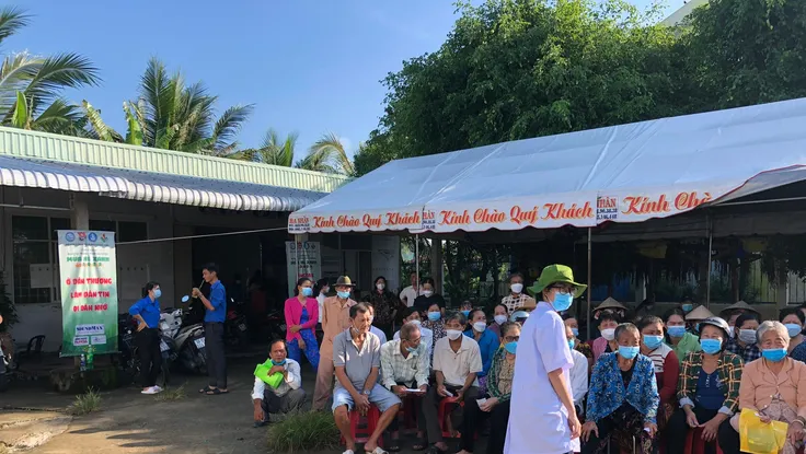 Sôi động chiến dịch Blouse trắng tình nguyện 2022