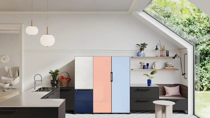 Lộ diện mẫu tủ lạnh thông minh 7 màu với công nghệ lạ