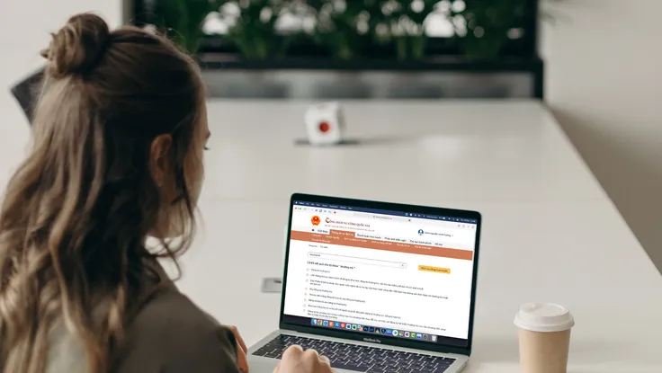 Bỏ sổ hộ khẩu, người dân đăng ký thường trú, tạm trú từ xa ra sao?