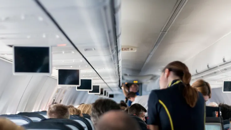 Mất tài khoản ngân hàng vì vụ 'tiếp viên hàng không nghi vận chuyển ma túy'