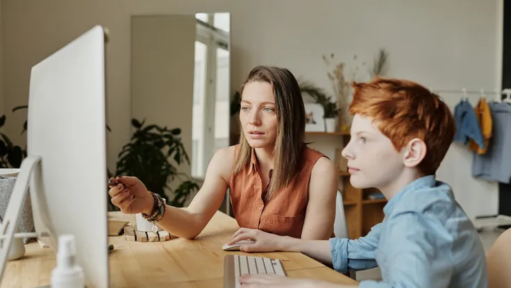 Học trực tuyến giúp trẻ ôn tập kiến thức từ xa trong mùa hè 