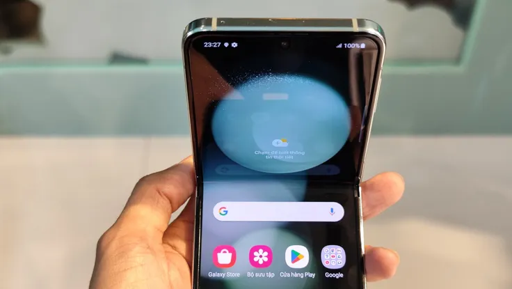 Samsung Z Flip 5 giảm giá