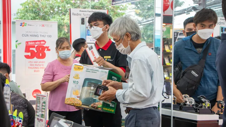 Nhiều mẫu điện thoại giảm giá mạnh dịp siêu sale 11-11