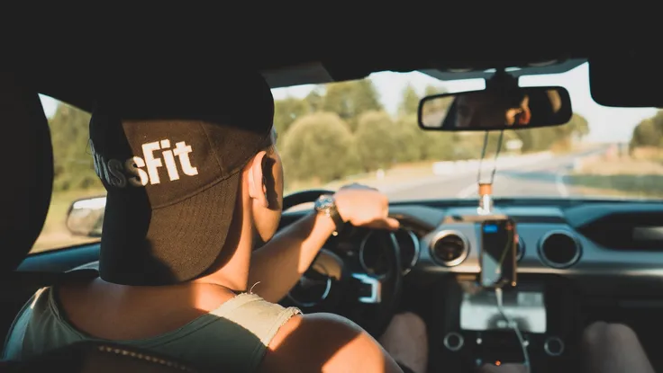 Ô tô có đang theo dõi bạn không?