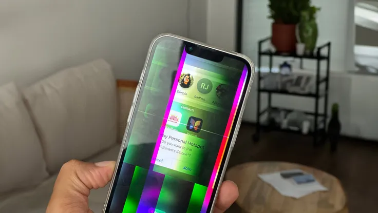 iPhone 13 bị sọc màn hình sau khi cập nhật iOS 17.5.1