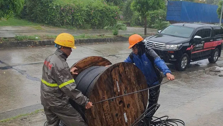 Các nhà mạng hợp tác đảm bảo liên lạc cho người dân trong vùng ảnh hưởng của bão số 3