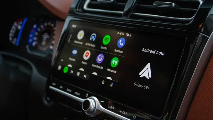 Google ra mắt tính năng cảnh báo nguy hiểm trên ô tô