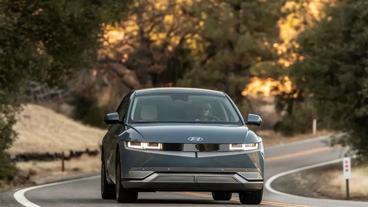 Hơn 145.000 mẫu xe điện Hyundai bị thu hồi