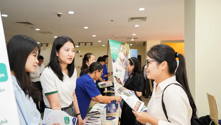 Ứng dụng công nghệ trong việc chăm sóc sức khỏe người cao tuổi